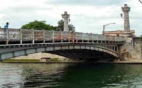 Archivo:PuenteConcordia.jpg