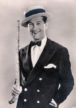 Archivo:MauriceChevalier(joven).jpg