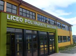 Archivo:LiceoDalcahue.jpeg
