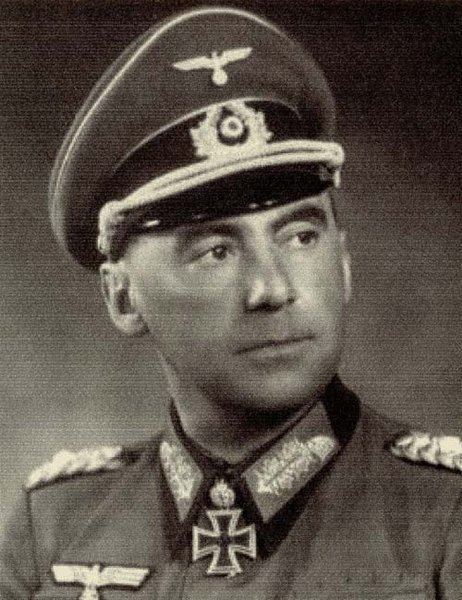 Archivo:Fritz Bayerlein.jpeg