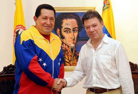 Archivo:Chavez-y-santos.jpg