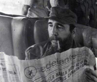 Archivo:Fidel-adelante.jpg