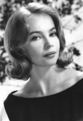 Leslie Caron.jpg