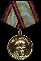 Medalla Emilio Barcenas.jpg