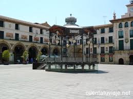 Plaza-fueros-tudela.jpg