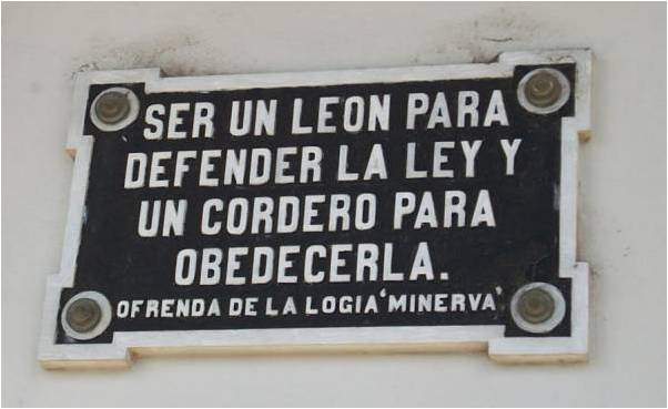 Archivo:Ofrenda otorgada por la Logia Minerva.jpg