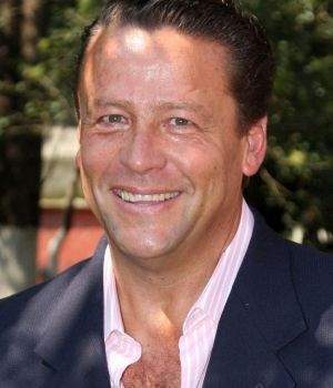 Alfredo-adame300x350.jpg