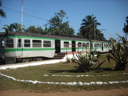 Tren eléctrico que circula entre los poblados de Jaruco y  Camilo Cienfuegos (Hershey).