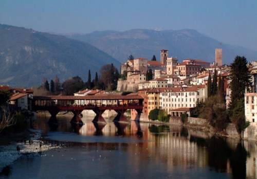 Archivo:Río Brenta.jpg