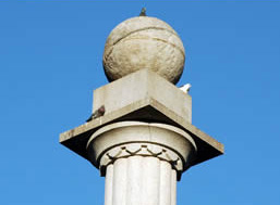 Archivo:Monumento-a-colon-400.jpg