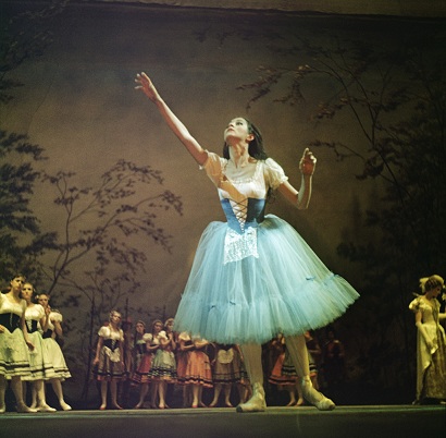 Archivo:Natalia Bessmertnova.jpg