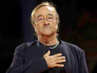 Archivo:Lucio Dallas.jpg