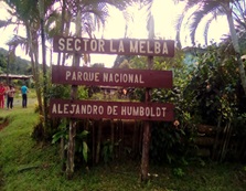 Entrada a la comunidad La Melba, ubicada en plena reserva natural. El lugar destaca por la belleza y riqueza de la flora y la fauna