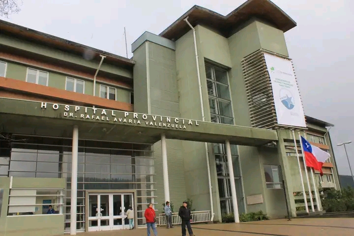 Archivo:Fachada Hosp. Rafael Avaria.jpg