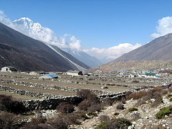 250px-Dingboche (2).jpg