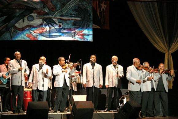 Archivo:Orquesta aragon.jpg