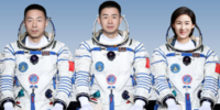 De izquierda a derecha:Chen Dong, Liu-Yang y Cai Xuzhe.