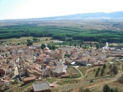 Vista panorámica de la localidad de Alfambra.
