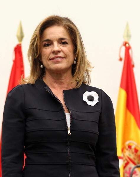 Archivo:Ana-botella.jpg