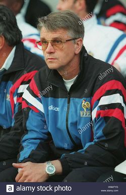 Aime-jacquet-entrenador-frances-el-13-de-junio-de-1996-hnm7yg.jpg