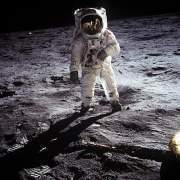 Buzz Aldrin junto al Módulo Lunar en la superficie de la Luna