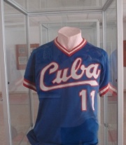 Franela usada por Castillo en el equipo Cuba