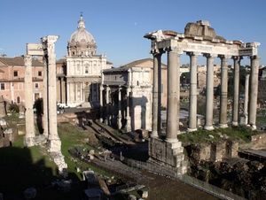 Templo de Saturno en Roma.jpg