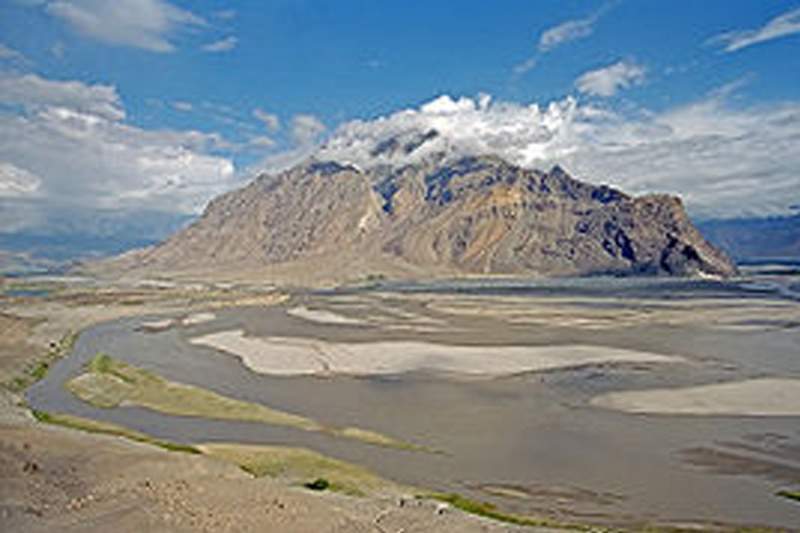 Archivo:Río Indo.jpg