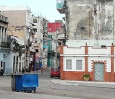 Calle-Corrales La-Habana-Vieja(vista desde extremo en Cuatro Caminos).jpg