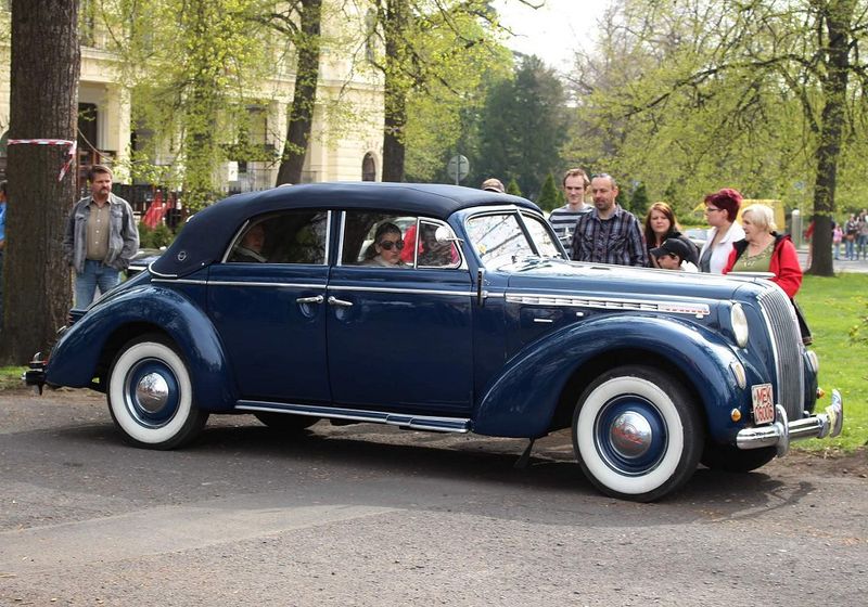 Archivo:Opel Admiral 1938.jpg