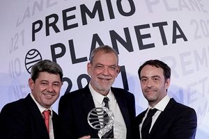 Carmen Mola y su Premio Planeta 2021