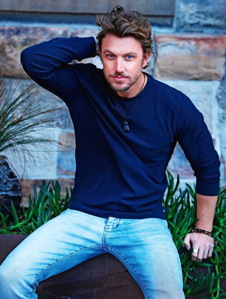 Archivo:ALL-ABOUT-ADAM.jpg