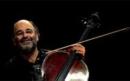 Jaques Morelenbaum (1954-), violonchelista y arreglista brasilero.jpg