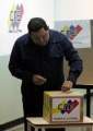 Chavez-votando2012.jpg