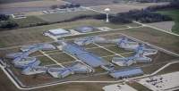 Prision Base Naval Guantanamo.jpg