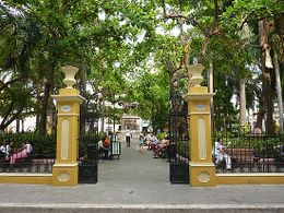 Plaza de Bolivar (Cartagena de Indias).jpg