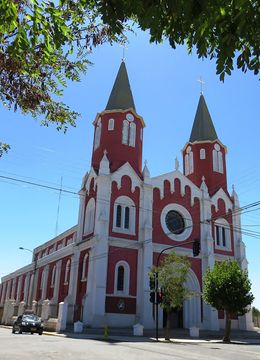 Iglesia San Alfonso de Cauquenes.JPG