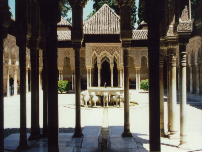 Archivo:Fuenteleonesalhambra.jpeg