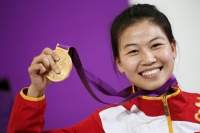 La tiradora china Yi Siling ganadora la primera medalla de oro de los Juegos