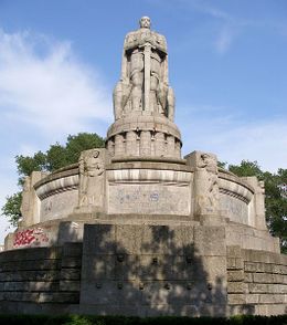 Monumento-a-Otto-von-Bismarck.jpg