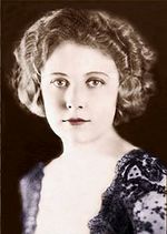 220px-Edna Purviance The Blue Book of the Screen.jpg