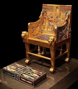 Trono de Tutankamón.jpg