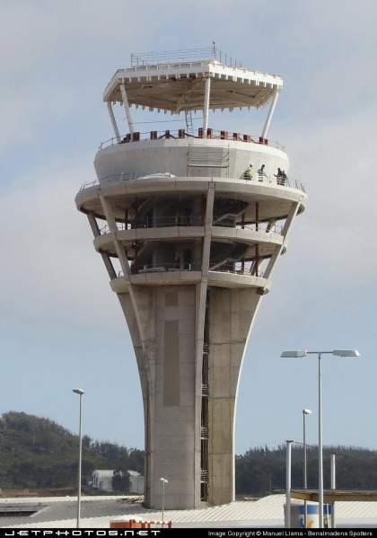 Archivo:Torre de control.jpg