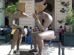 Escultura-la-conversacion.jpg