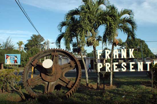 Archivo:Frank-pais abg.jpg