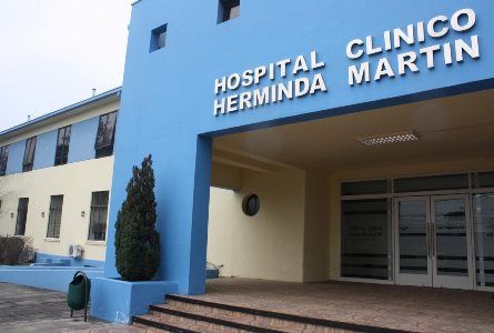 Archivo:Fachada HHM de Chillán.jpg