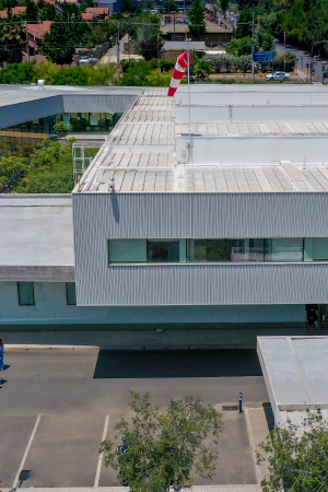 Archivo:Centro Médico Penalolen-2.png