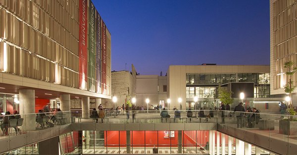 Archivo:INACAP Santiago Centro.jpg