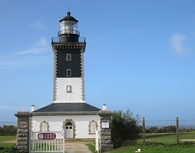 Archivo:Phare-de-Pen-Men.jpg