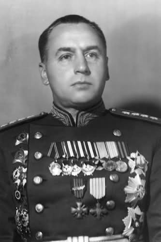 Archivo:Alekséi Innokéntievich Antónov .jpeg
